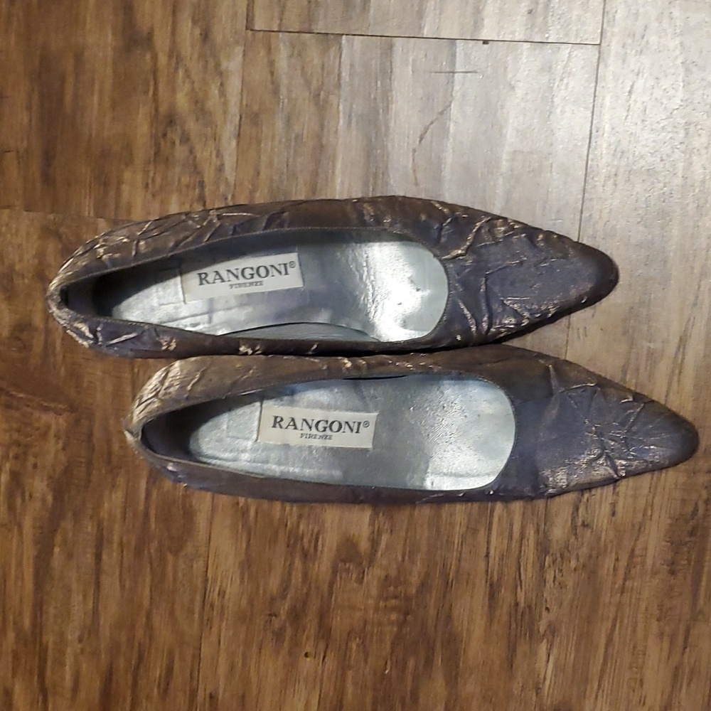 Rangoni crinkle pump shoes sz 7